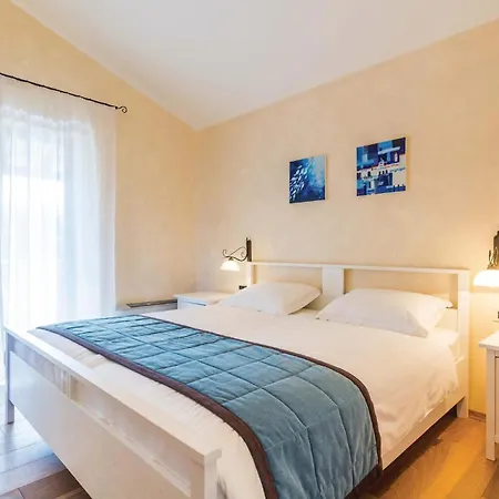 Feriehus 4 Bedroom Beautiful In Turcic