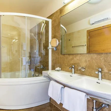 4 Bedroom Beautiful In Turcic Holiday home *