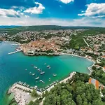 Beautiful In Turcic Vantacici